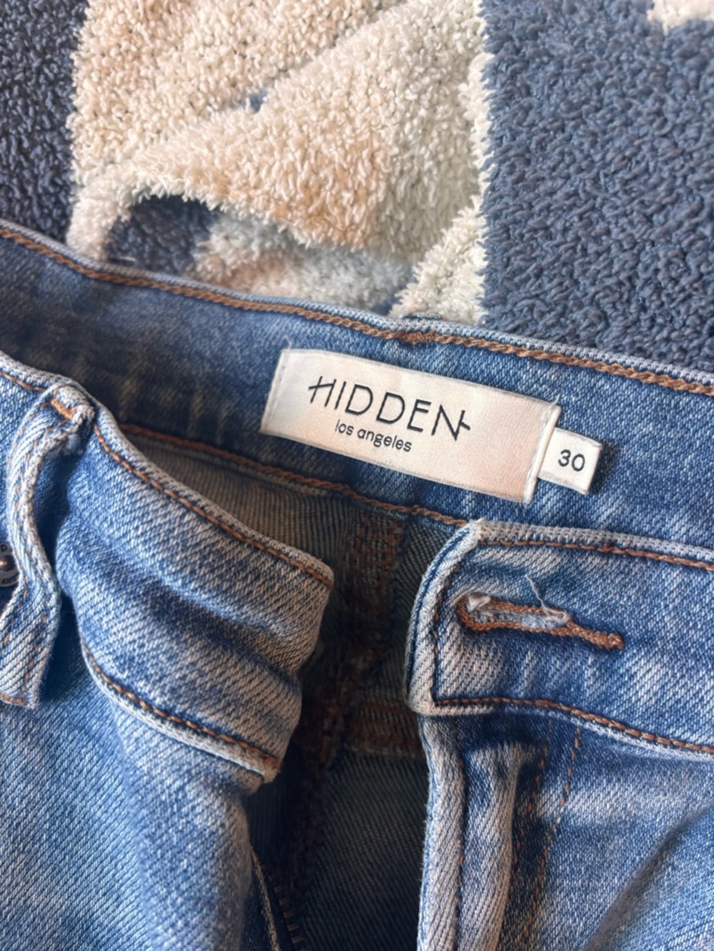 Buckle Hidden Logan Dad Jean - Picture 2 of 6